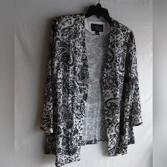 Blouse - Picture 2 of 7